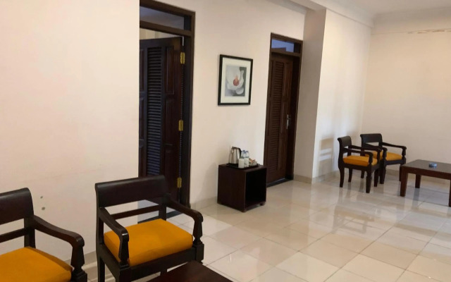 Nirwana Hotel Suites