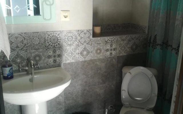 Lela Rezo Guesthouse