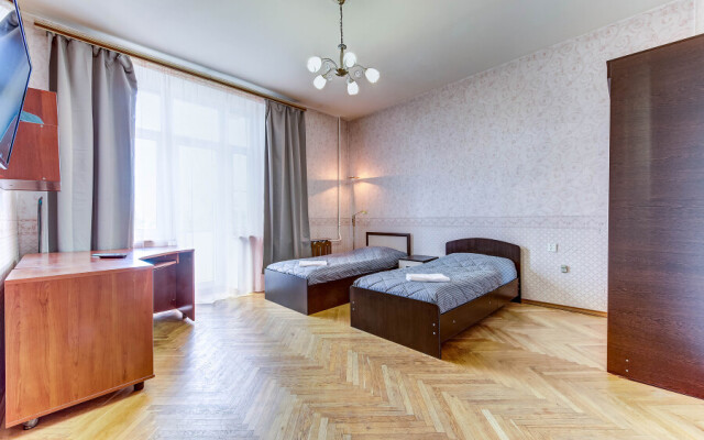 Гости Любят на Юрия Гагарина 35