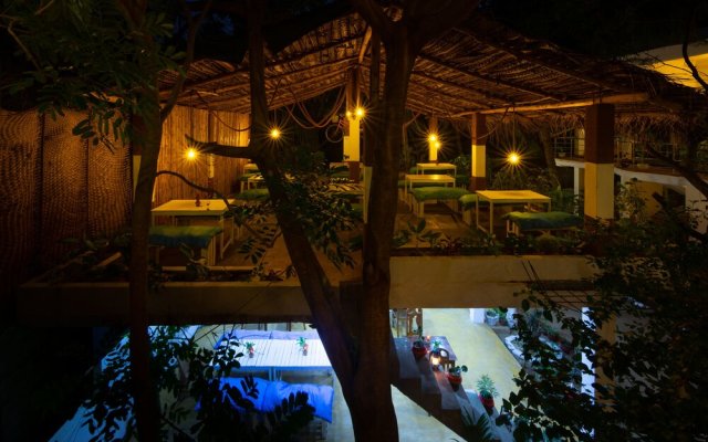 Arugambay Resort