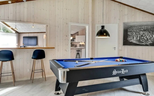 8 Person Holiday Home in Oksbol
