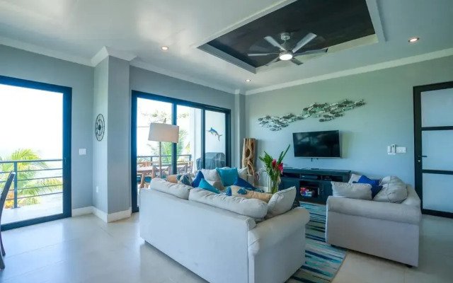 Oceanfront Sunset Gecko Condo - Second Floor 2B