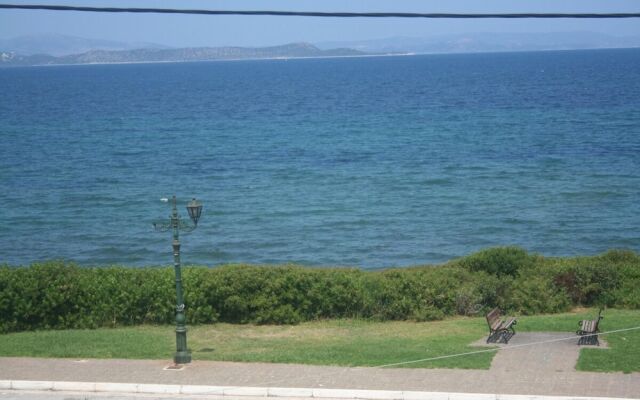 Nea Makri Beach Apartment