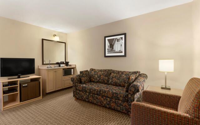 Travelodge Suites by Wyndham Halifax Dartmouth