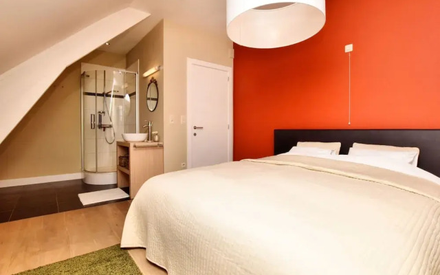 Luxurious Holiday Home in Courtil with a Jacuzzi