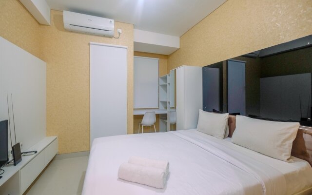 Homey and Comfort Living Studio Apartment Transpark Cibubur