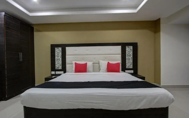 Capital O 46699 Hotel Insta