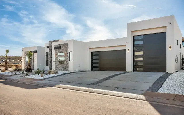 Slice Of Paradise 6 Bedroom Home