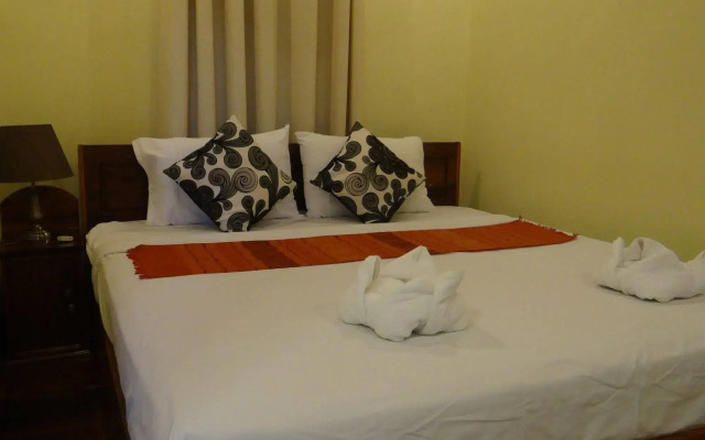 Villa Somphong