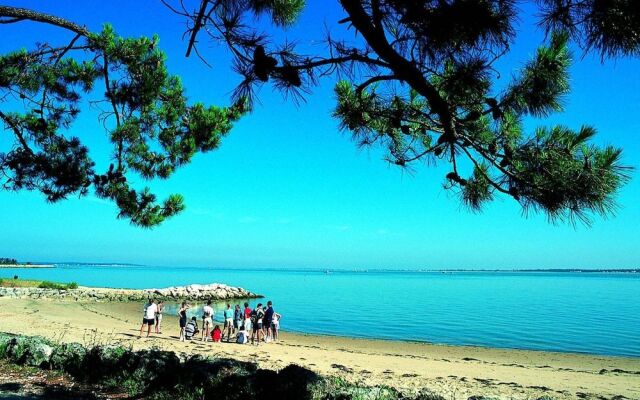 Azureva Ronce Les Bains
