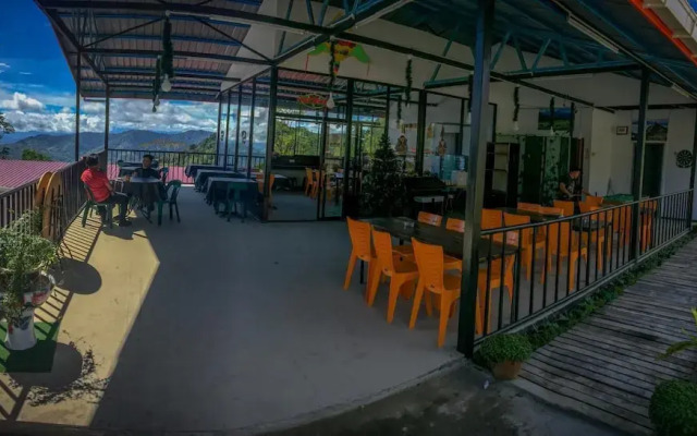 Happy Garden Resort - Hostel