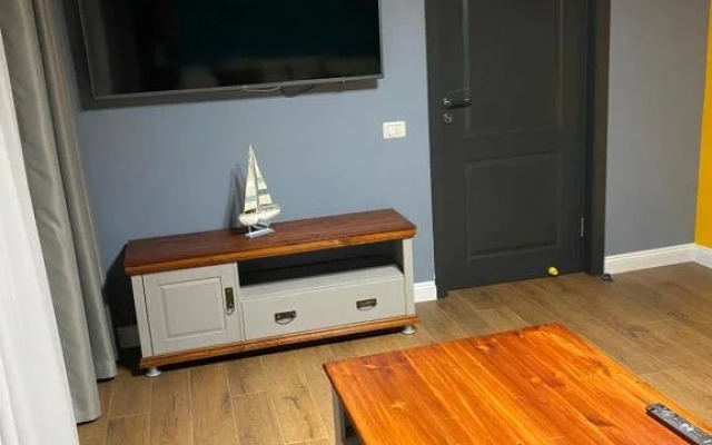 Beach Vibe Central cm