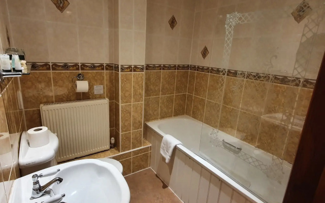 Walnut Tree Hotel