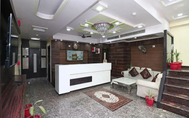 OYO 15169 Hotel Rk Inn