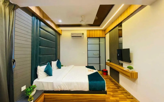 OYO Flagship 70202 Hotel Max