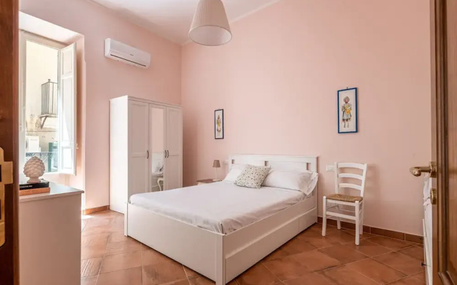 Il Cortile Degli Aragonesi by Wonderful Italy
