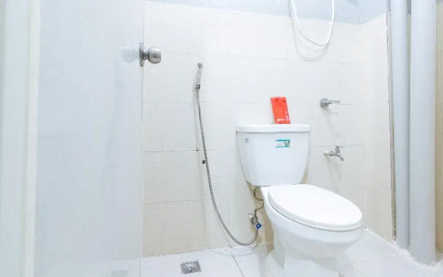 RedDoorz near Pasay Rotonda