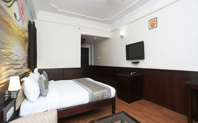 OYO 9537 Hotel Park Grace