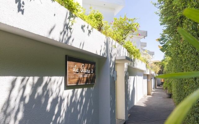 Villa La Sirena 2 Minutes From Beach 3 Bedroom Villa by RedAwning