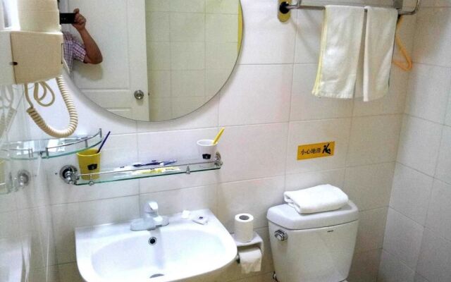 Home Inn Rushan Qingshan Road