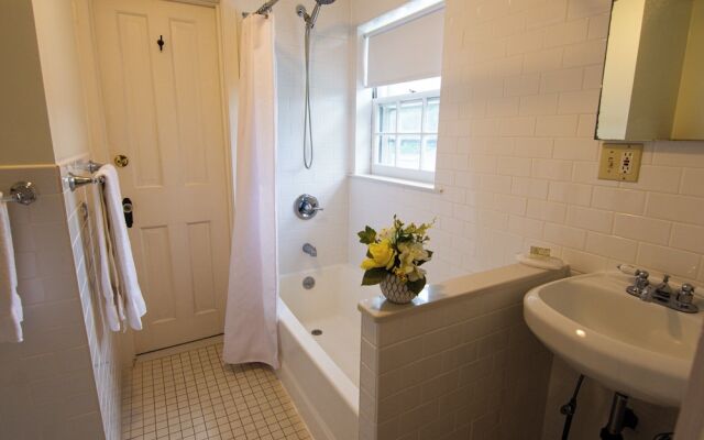 Blackberry River Inn