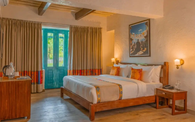 Tree of Life Birdsong Chalets