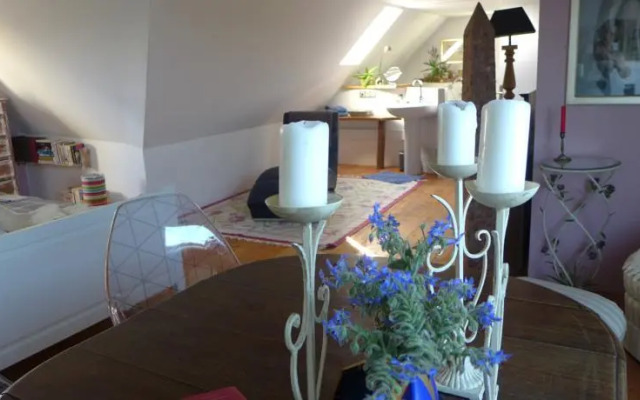 Au Jardin de la Nymphe Bleue