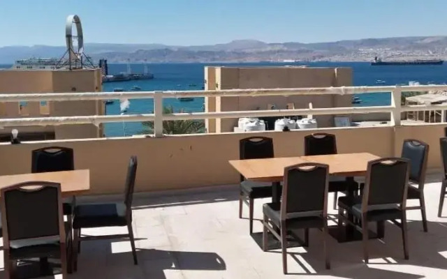 La Riva Hotel