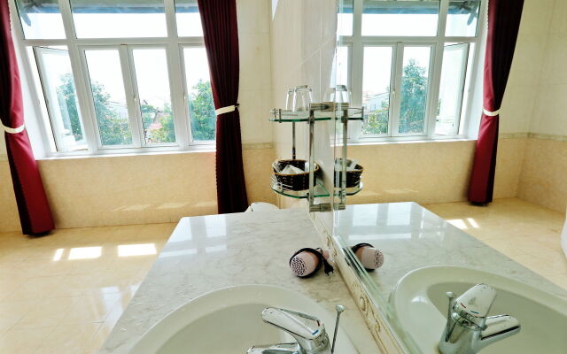 Well-To-Do Villa