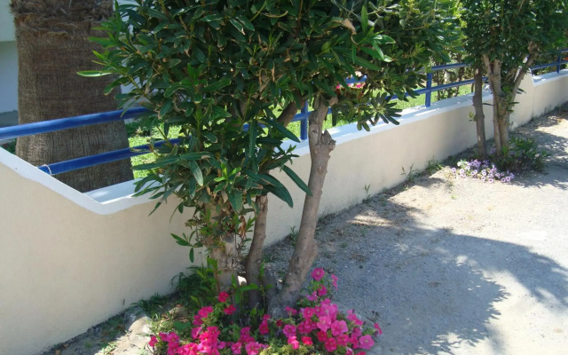 Philippos Studios & Apartments