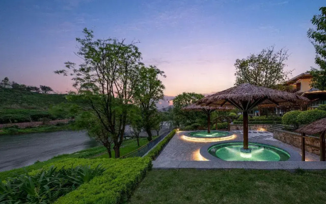 Holiday Inn Express Emei Mountain
