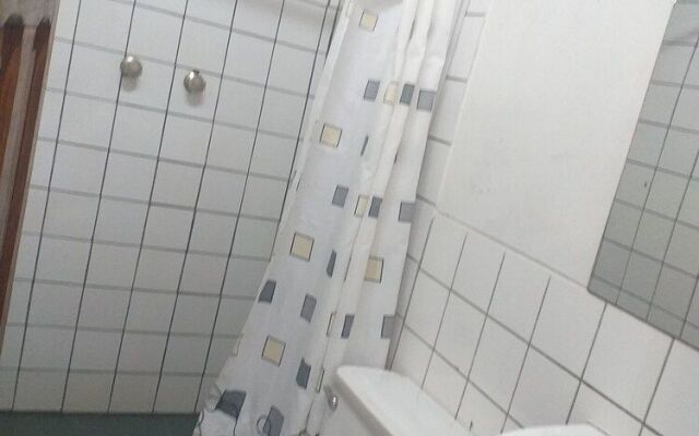 Yuri's Sanbleño II Hostel