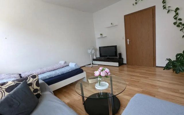 3 Bed Flat - Sleeps 6 - Pets - Parking - Wifi