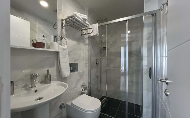 Askadar Çatı Otel