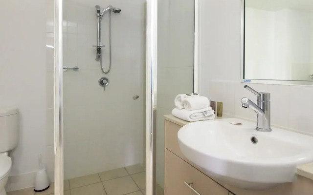 Oaks Townsville Gateway Suites