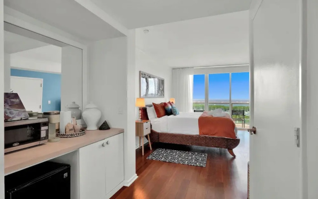 Tropical Paradise - Spacious 3-Bedroom