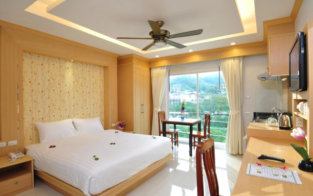 Green Harbor Hotel & Service Apartment