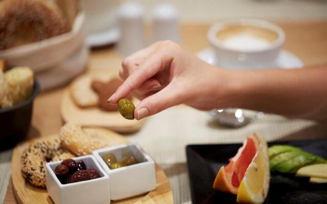 Olive Green Hotel