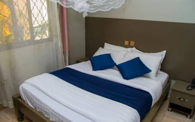D'lykerz Hotel