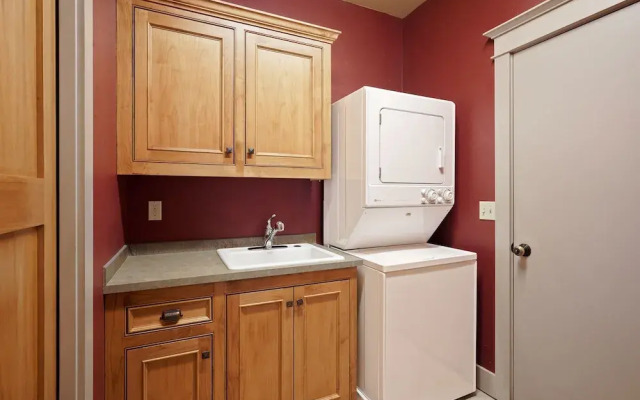 Craftsman-style Awbrey Home features Gas BBQ by RedAwning