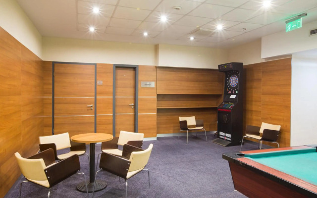 CE Plaza Hotel