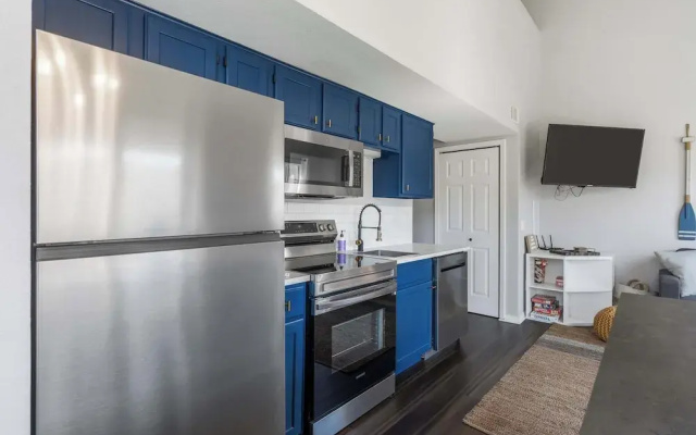 The Lazy Loft Stay for 4!