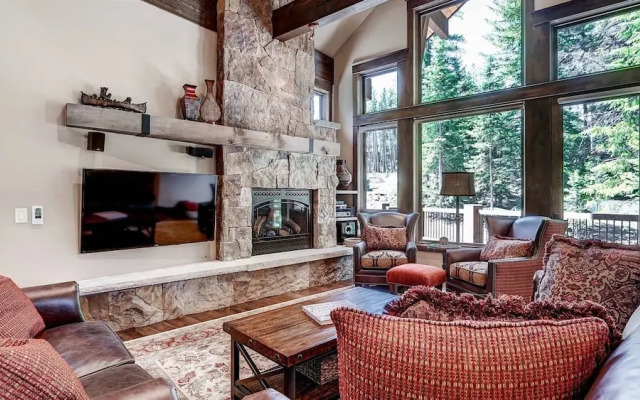 Breck_rocky_mtn_lodge