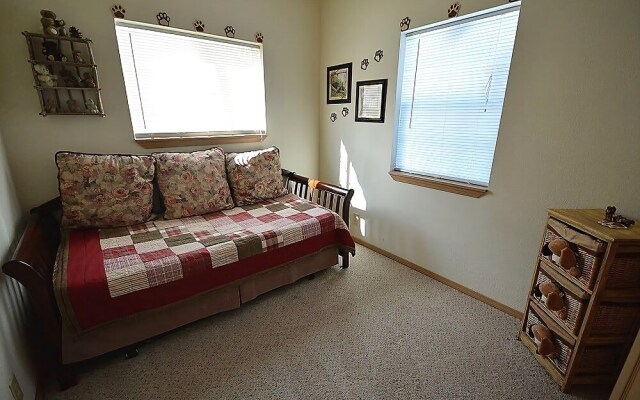 Aviator - Three Bedroom Cabin