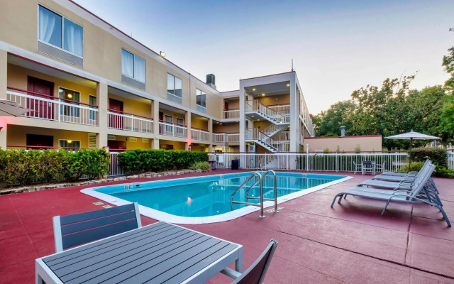 Quality Inn Orlando Near International Drive