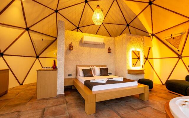 Kalkan Dome Suites & Deluxe-Glamping Holiday In Kalkan