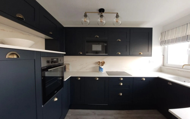 Sea View 3 Bedroom Seaside Property