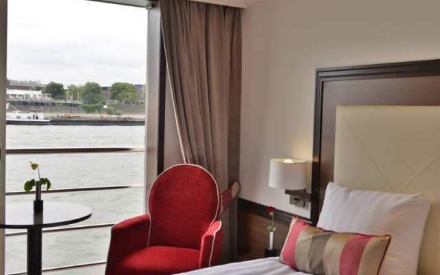 MesseCruise Business Hotelship Düsseldorf