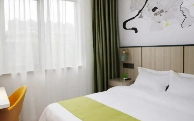 Vatica Hotel Anqing Wuyue Square Bo'ai Hospital - Anqing