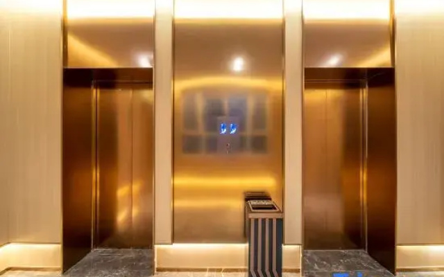 Yining Binjiang Peninsula Hotel (Liuxing Street Scenic Area Branch)